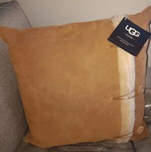 UGG SUEDE PILLOW NWT